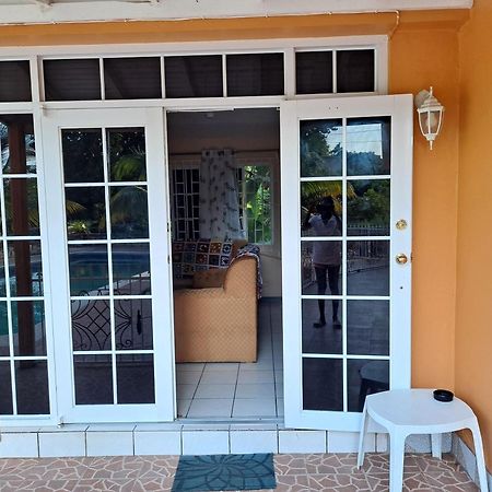 Chaudhry Holiday House Бухта Монтего Экстерьер фото