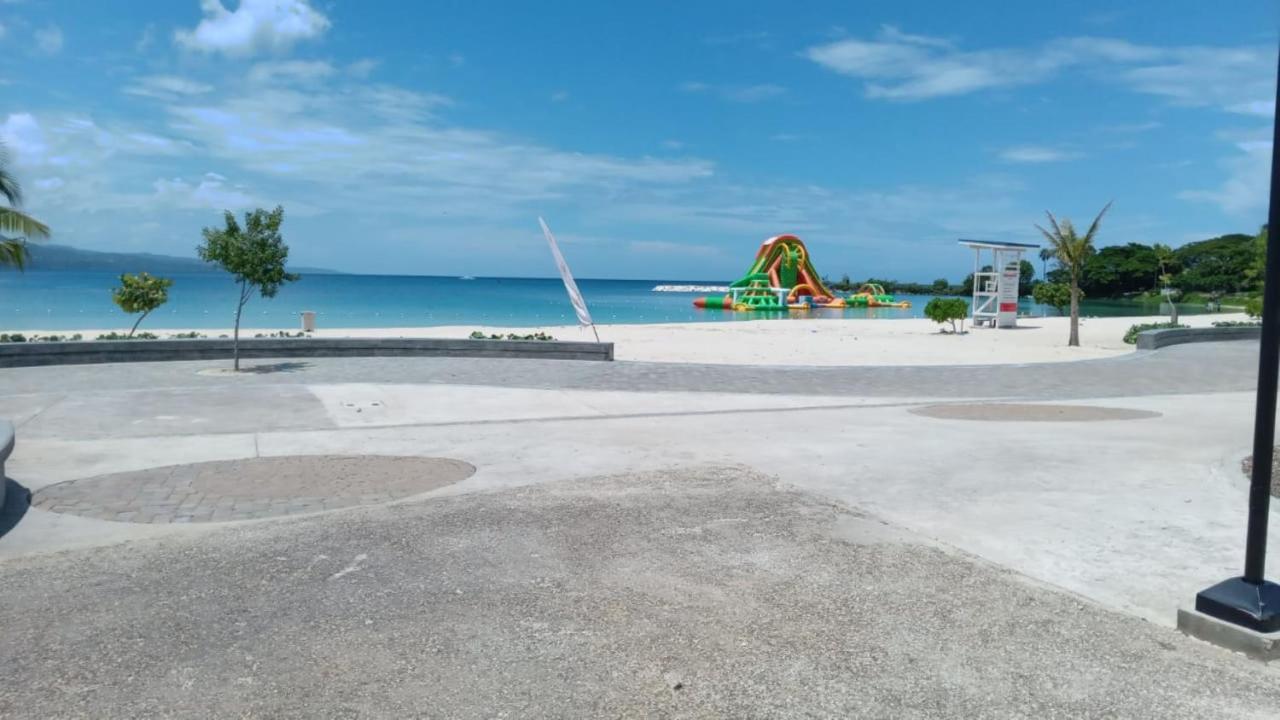 Chaudhry Holiday House Бухта Монтего Экстерьер фото